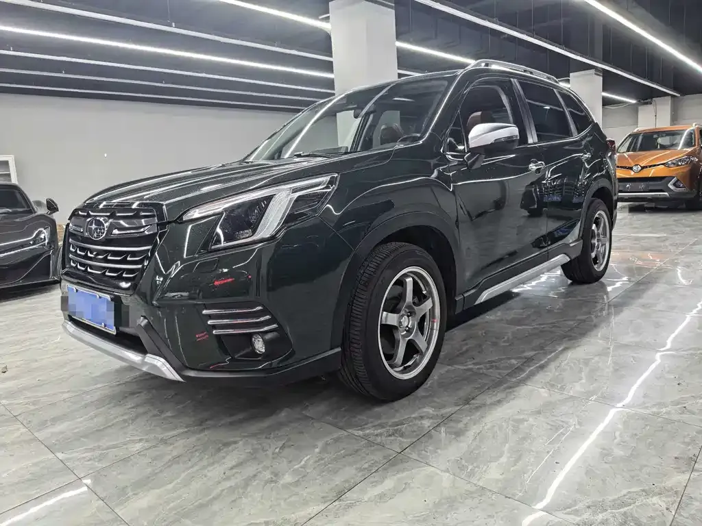 Subaru Forester 2023 из CN, фото 1