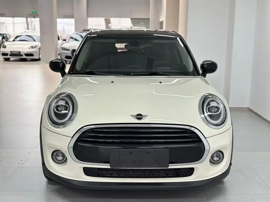 MINI Cooper (3-door) — фото 1