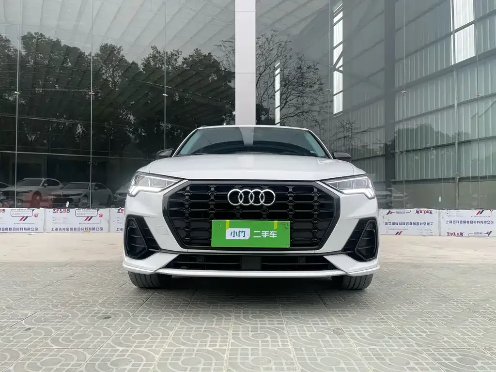 Audi Q3 2023 из CN, фото 3