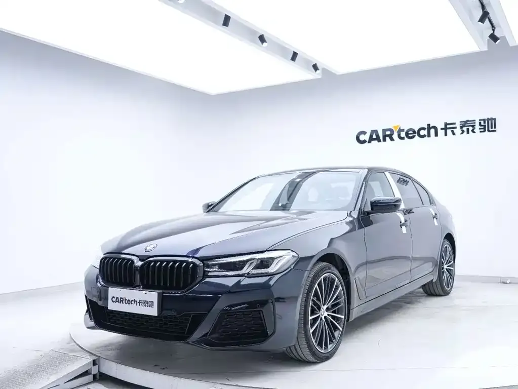 BMW 5 Series 2021 из CN, фото 2