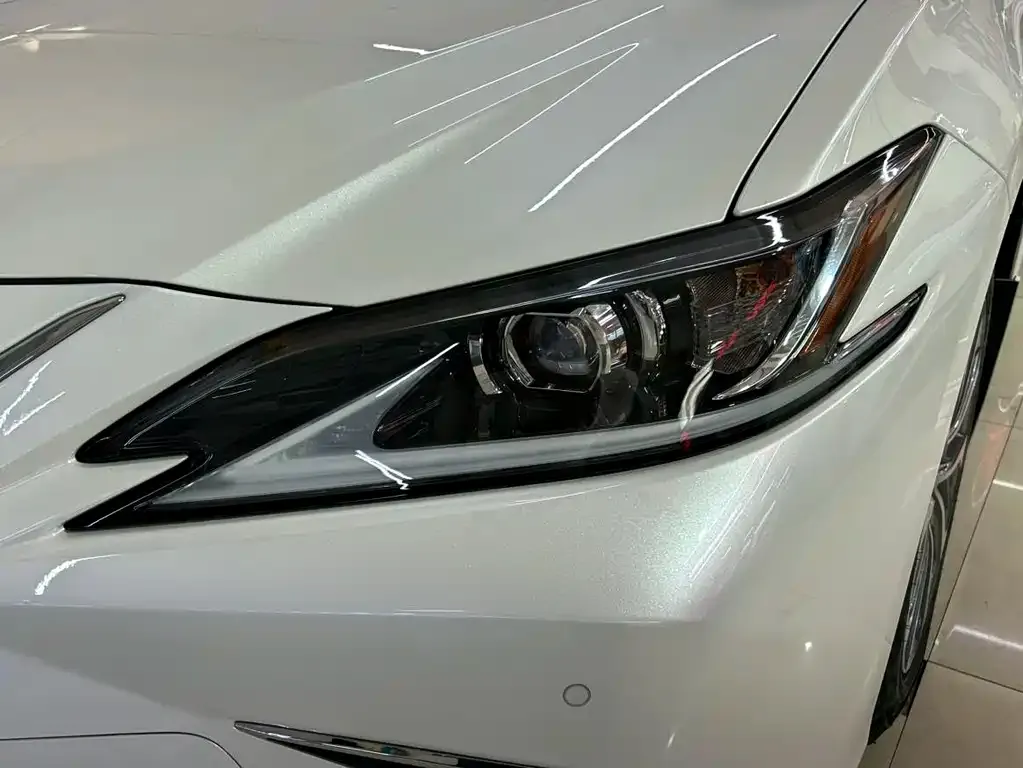 Lexus ES 2023 из CN, фото 9