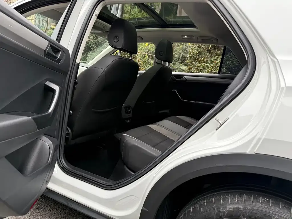 Volkswagen T-Roc 2022 из CN, фото 8