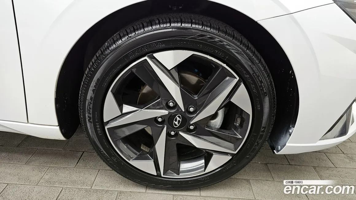Hyundai AVANTE — фото 8