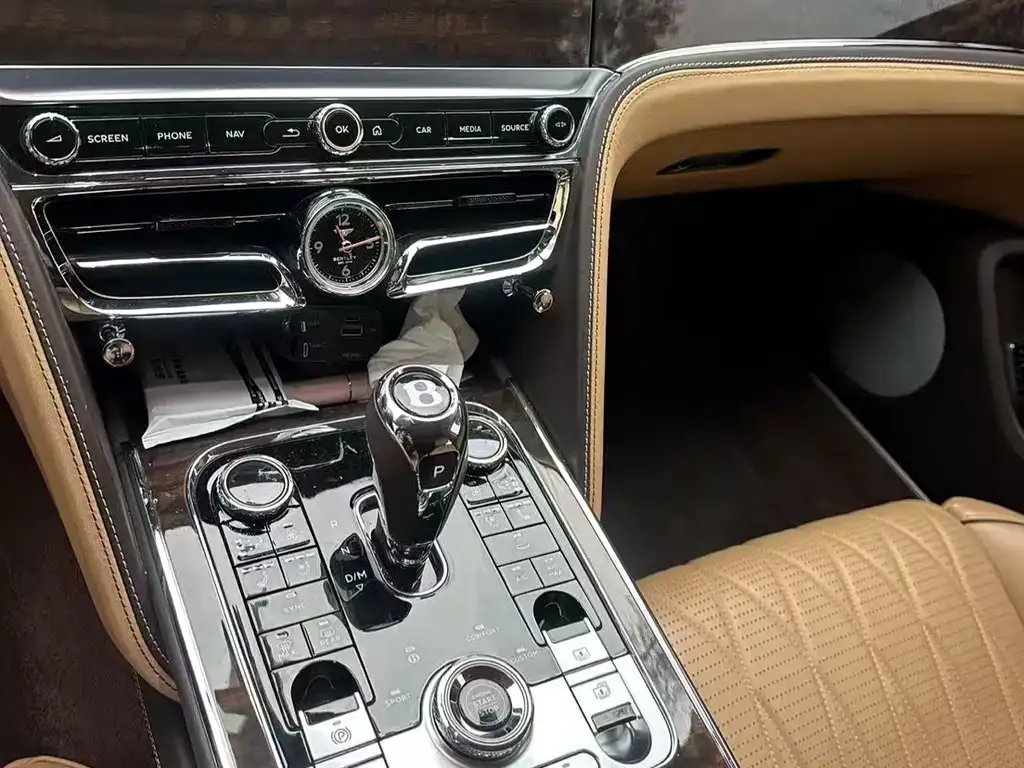 Bentley Flying Spur 2023 из CN, фото 5