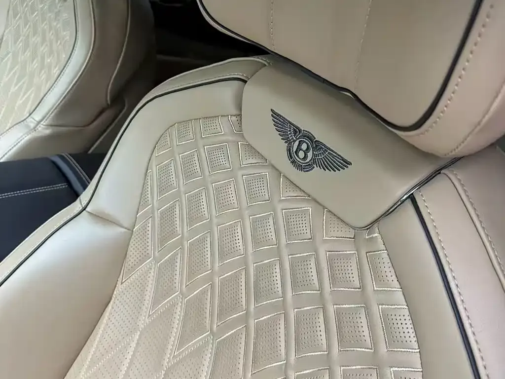 Bentley Flying Spur 2023 из CN, фото 8