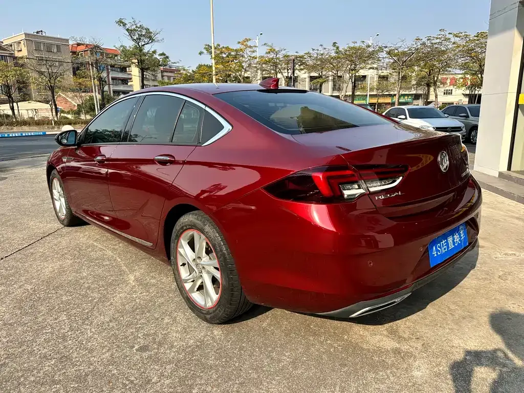 Buick Regal — фото 5