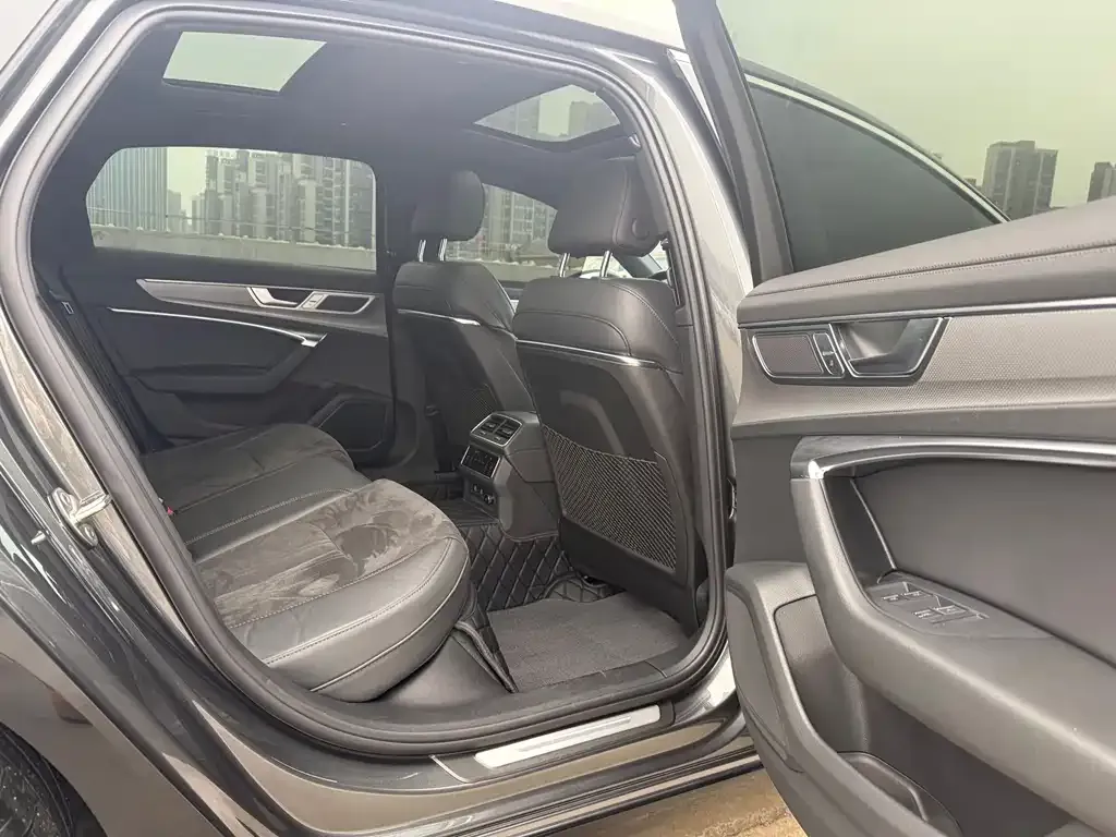 Audi A6L 2024 из CN, фото 5