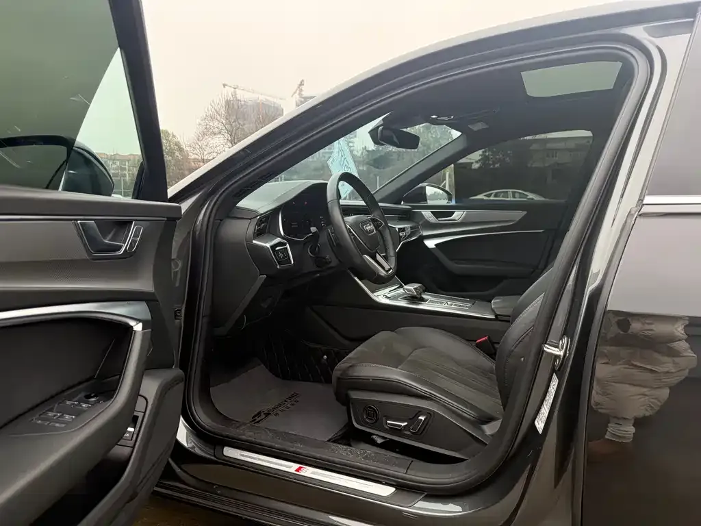 Audi A6L 2024 из CN, фото 7