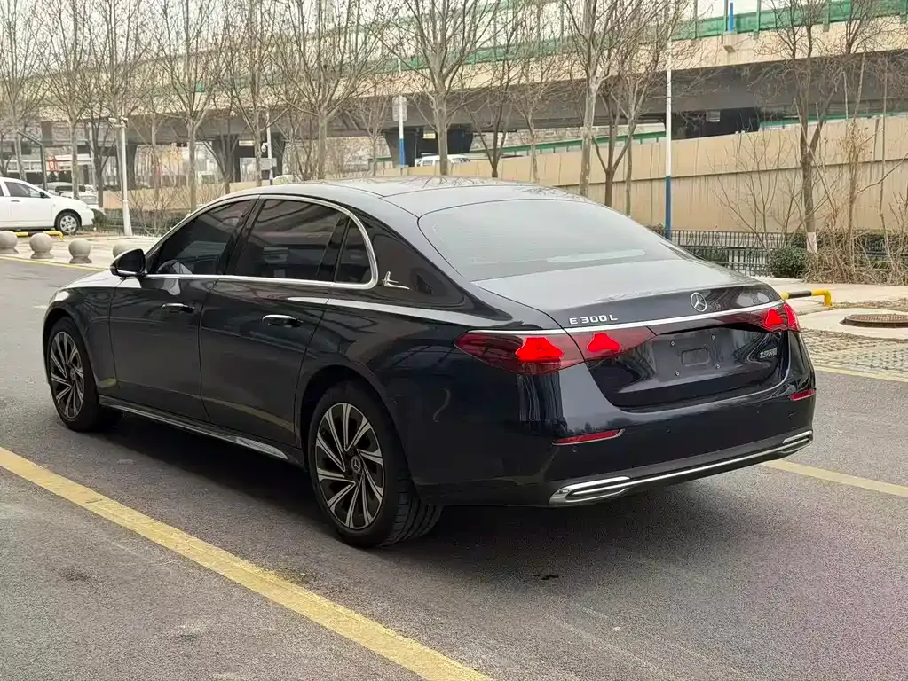 Mercedes-Benz E-Class 2024 из CN, фото 9