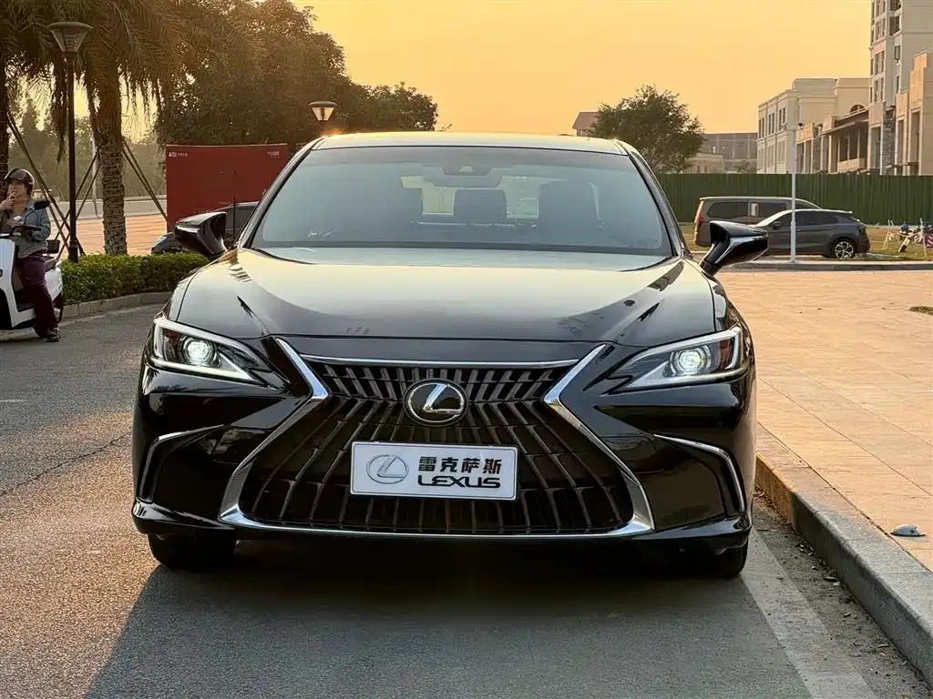 Lexus ES 2022 из CN, фото 8