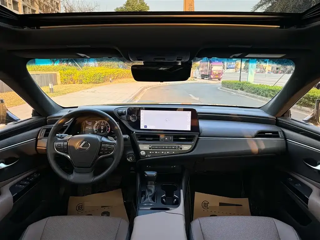 Lexus ES 2022 из CN, фото 9