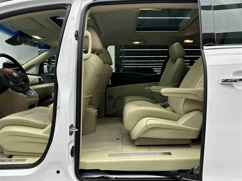 Buick GL8 2024 из CN, фото 4