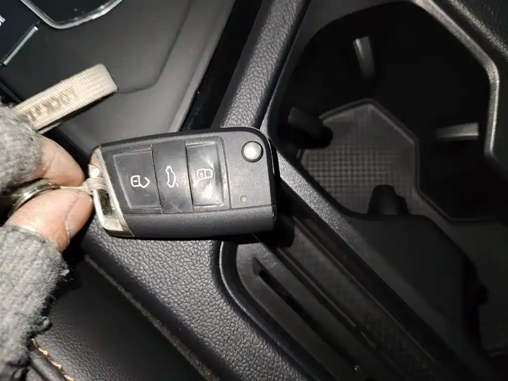 Volkswagen Tharu 2022 из CN, фото 3