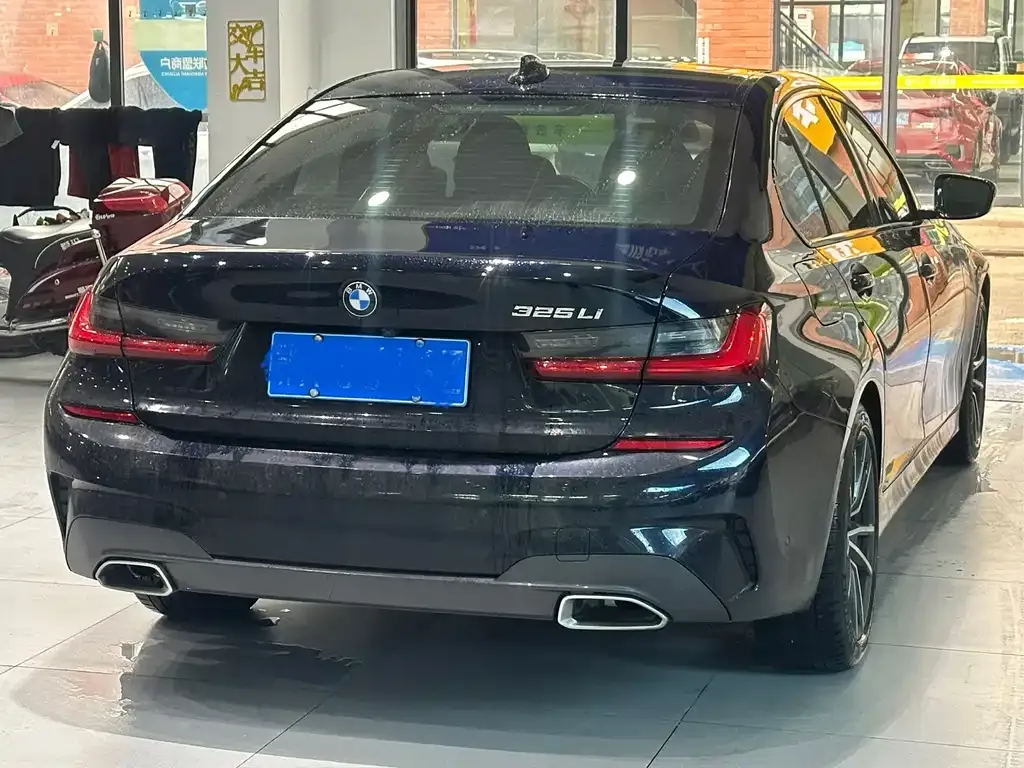 BMW 3 Series 2021 из CN, фото 2