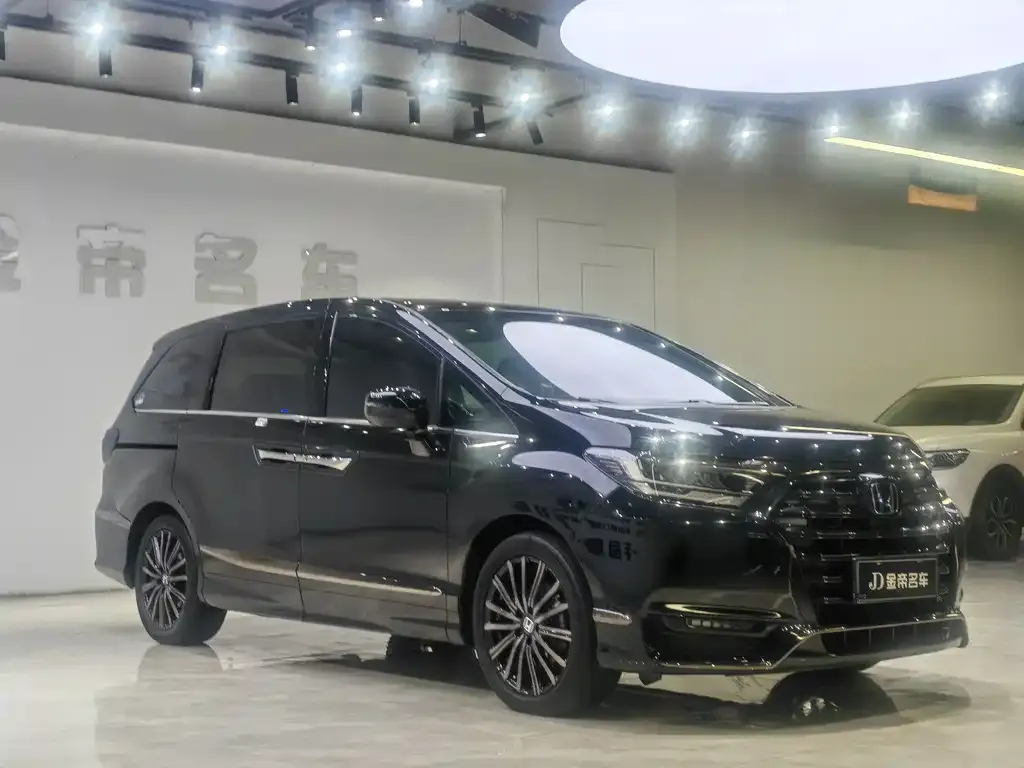 Honda Elysion 2024 из CN, фото 3