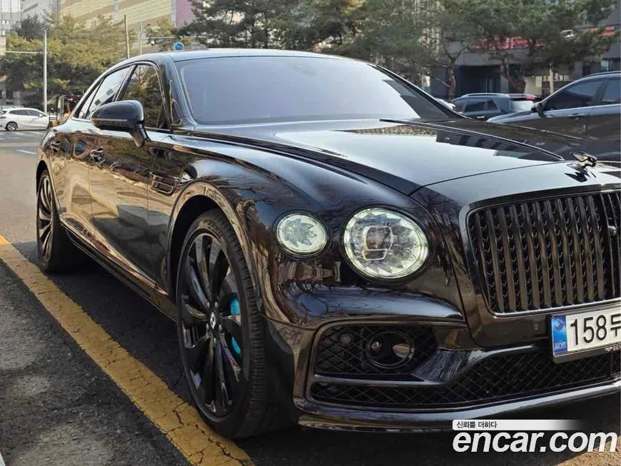 Bentley Flying Spur 2022 из KR, фото 3