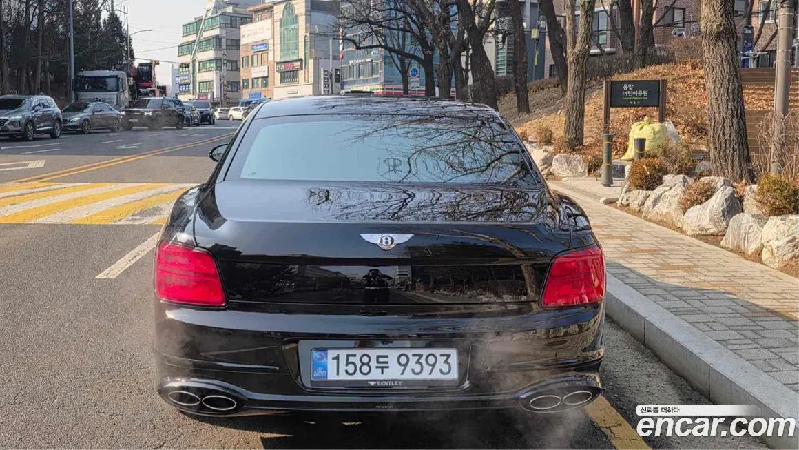 Bentley Flying Spur 2022 из KR, фото 4