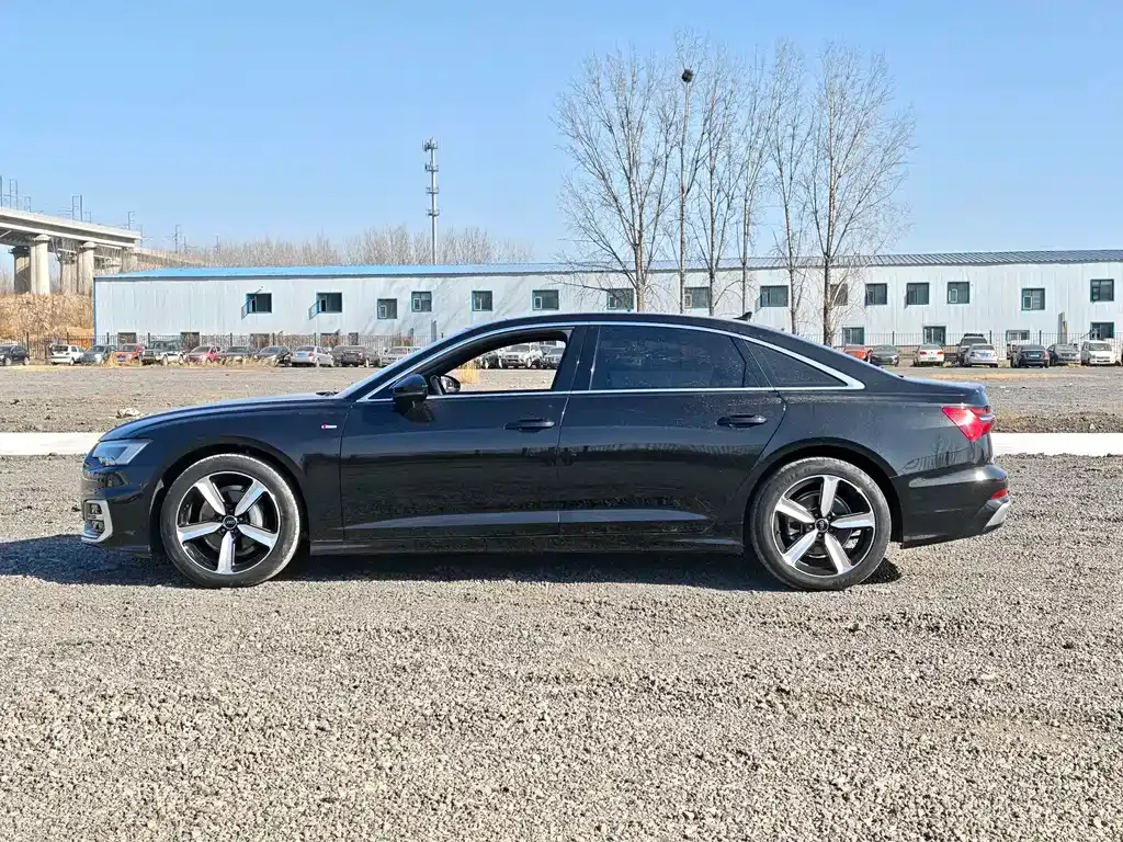 Audi A6L 2024 из CN, фото 5