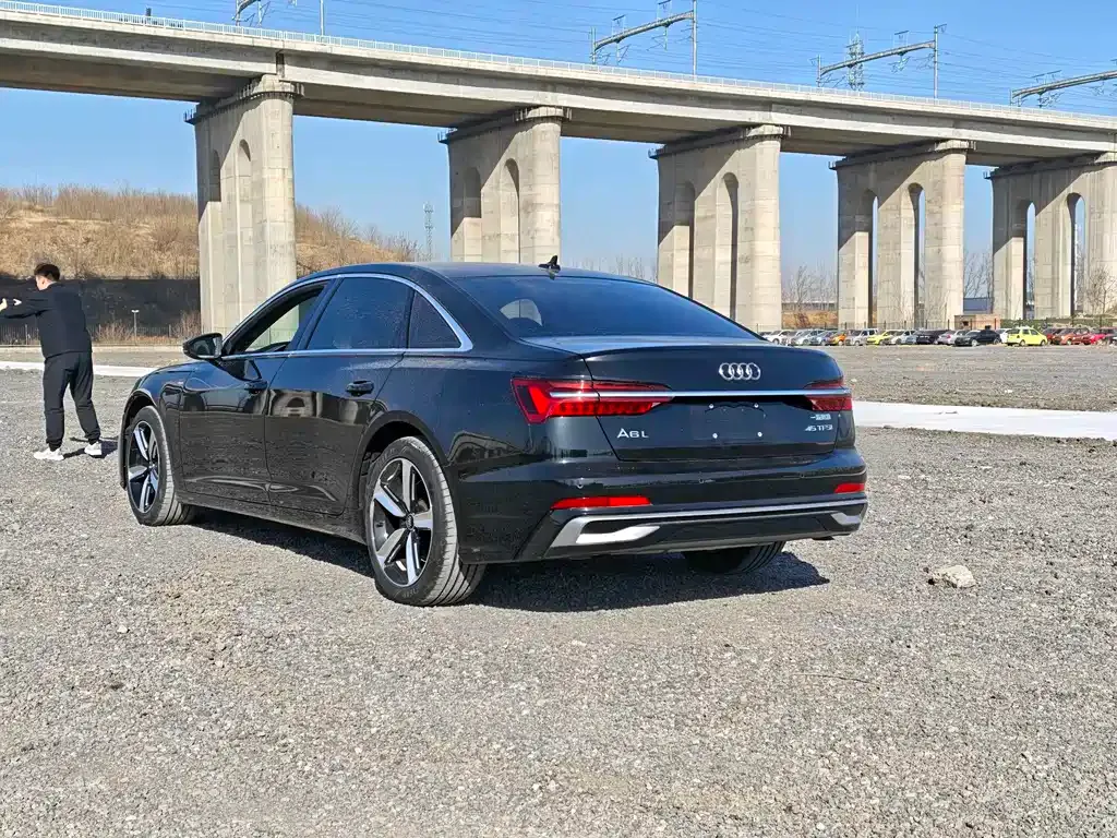 Audi A6L 2024 из CN, фото 10