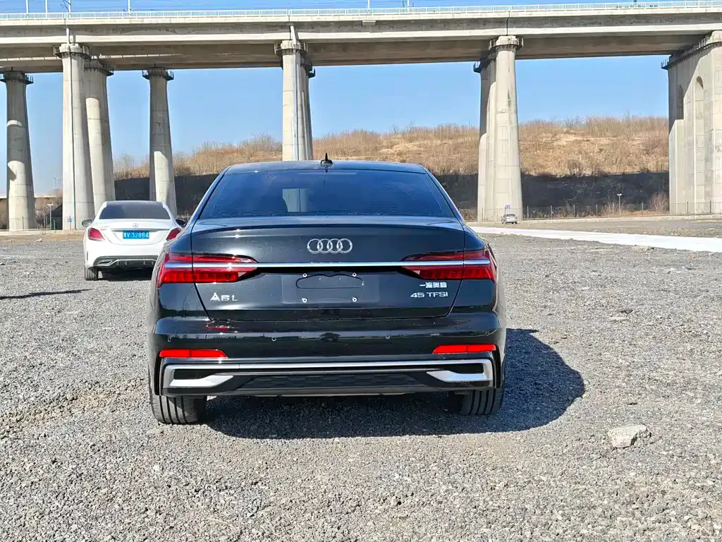 Audi A6L 2024 из CN, фото 2