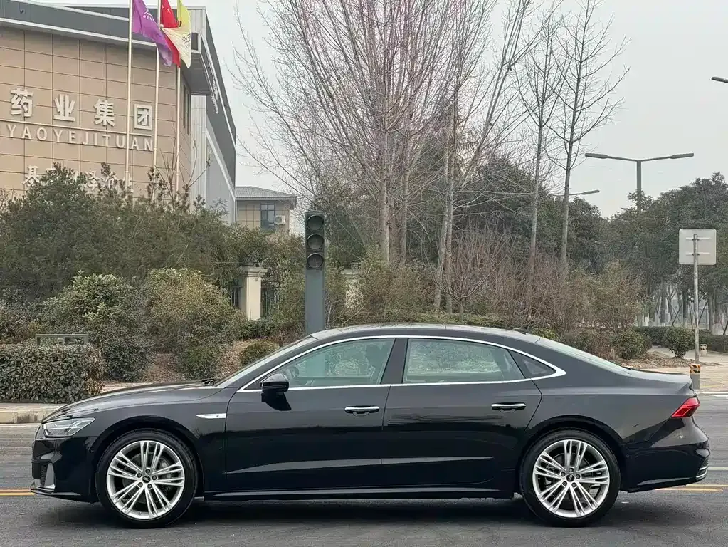 Audi A7L — фото 4