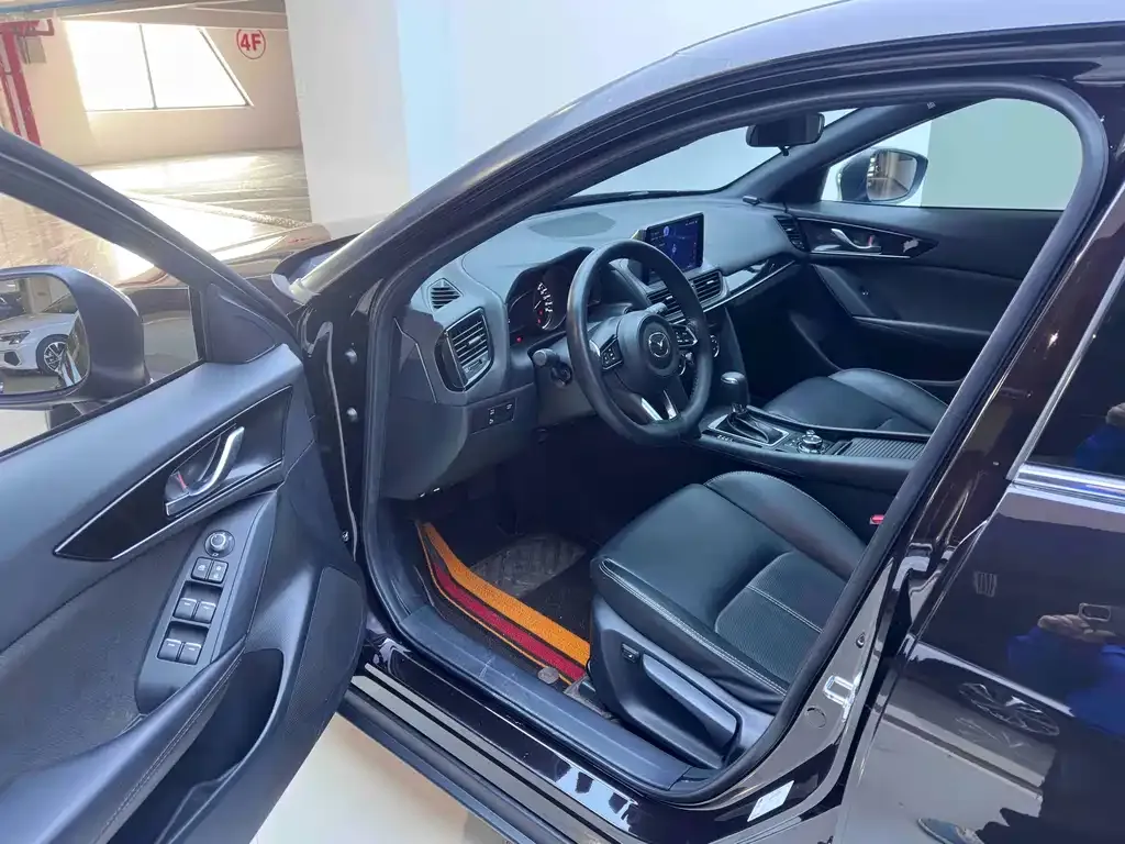 Mazda CX-4 2023 из CN, фото 9