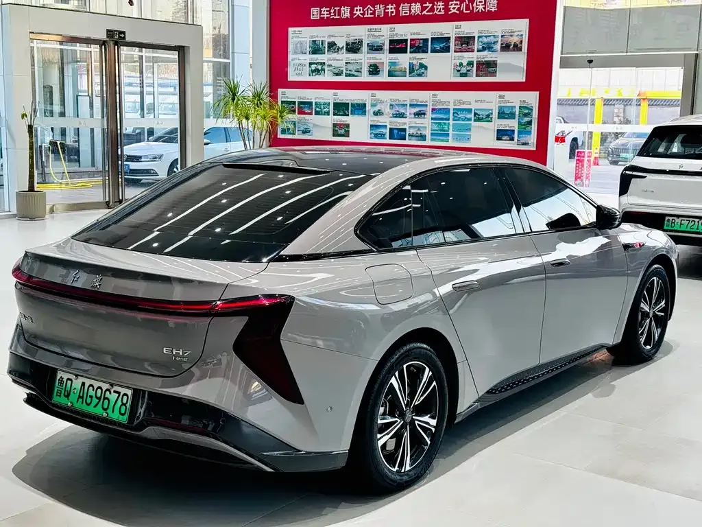 Hongqi EH7 2024 из CN, фото 3