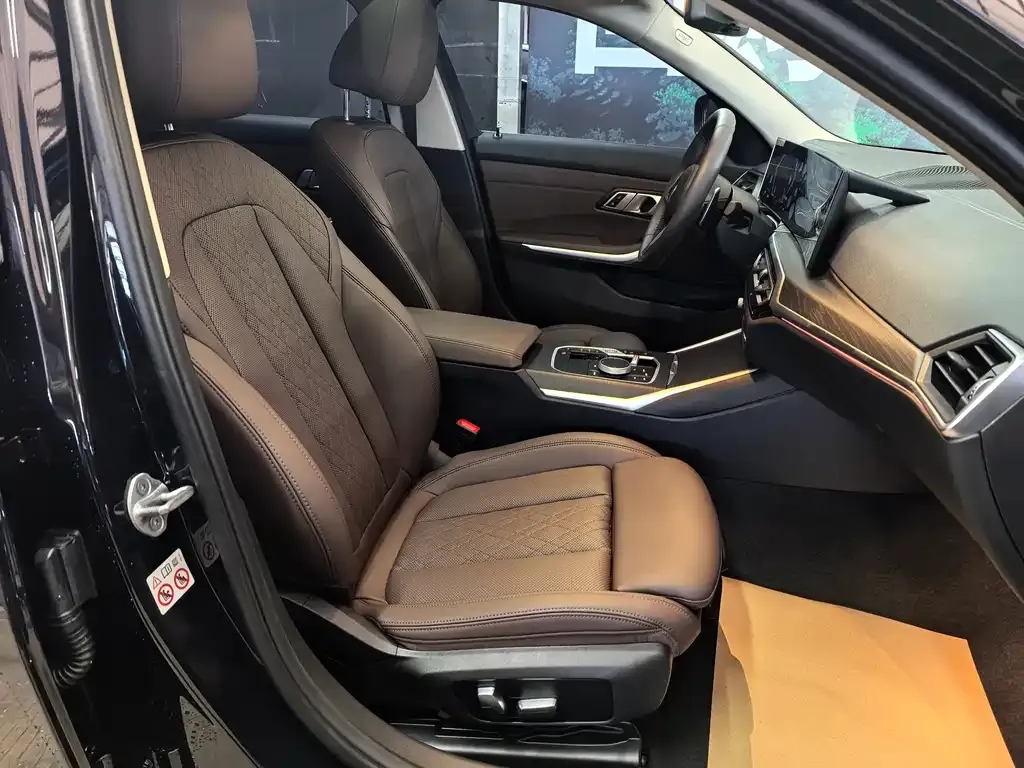 BMW 3 Series 2023 из CN, фото 8
