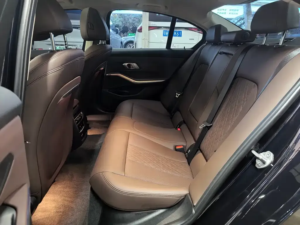 BMW 3 Series 2023 из CN, фото 7