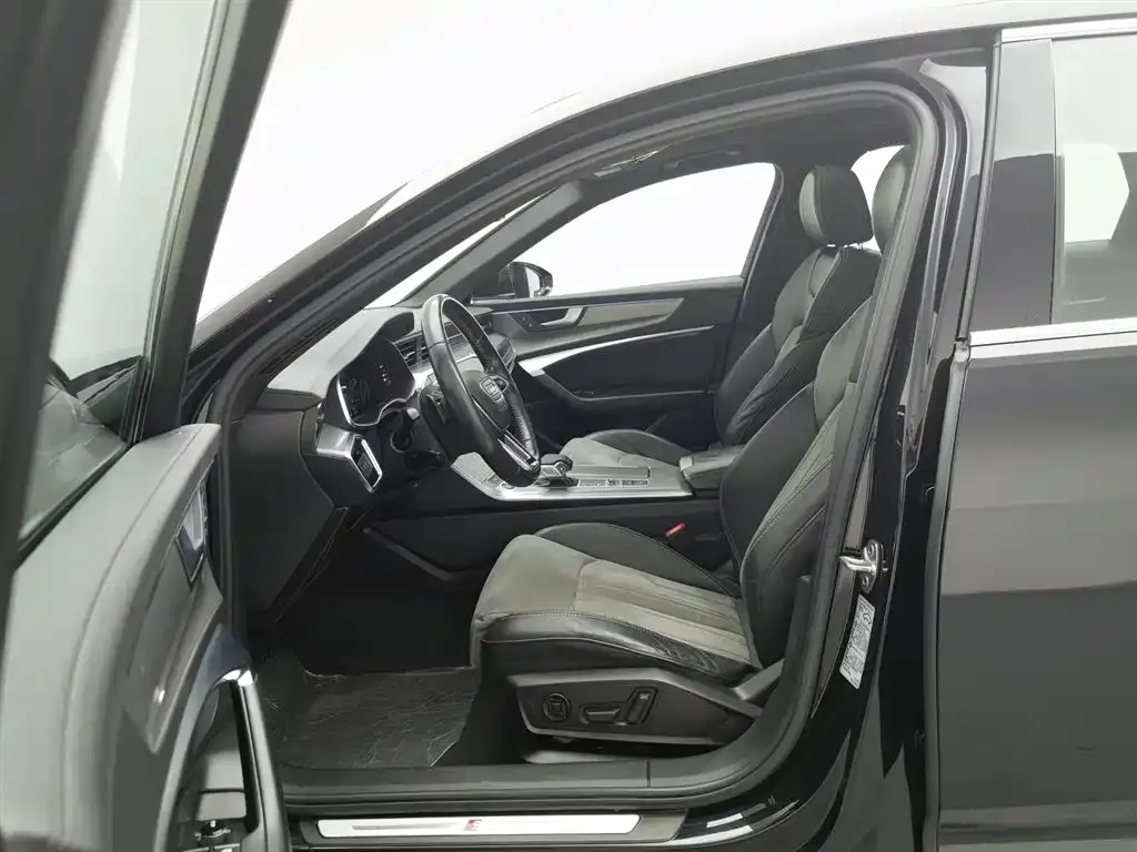 Audi A6L 2021 из CN, фото 10
