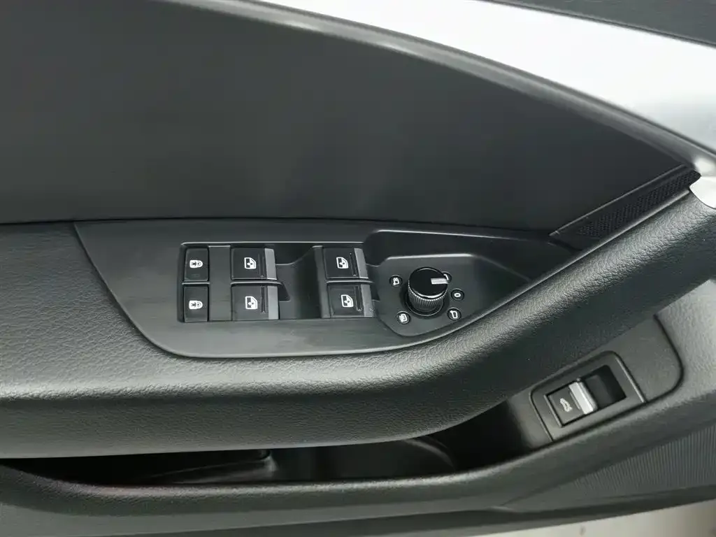 Audi A6L 2021 из CN, фото 4