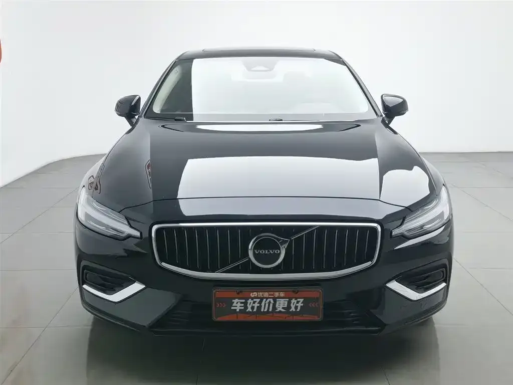 Volvo S60 2022 из CN, фото 5