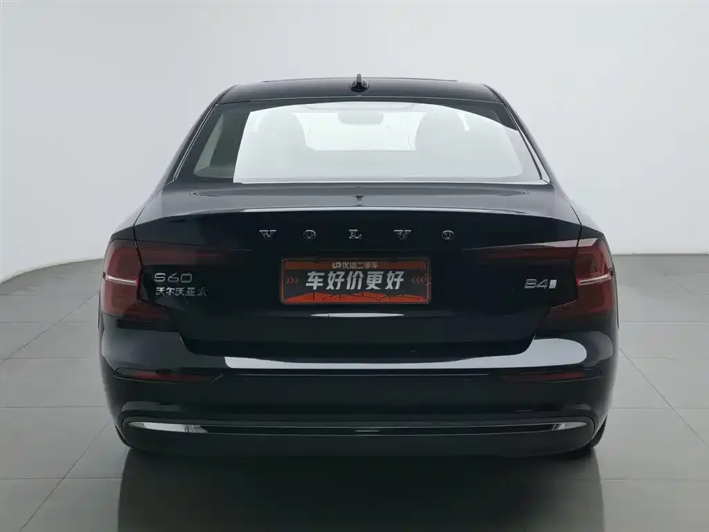 Volvo S60 2022 из CN, фото 4