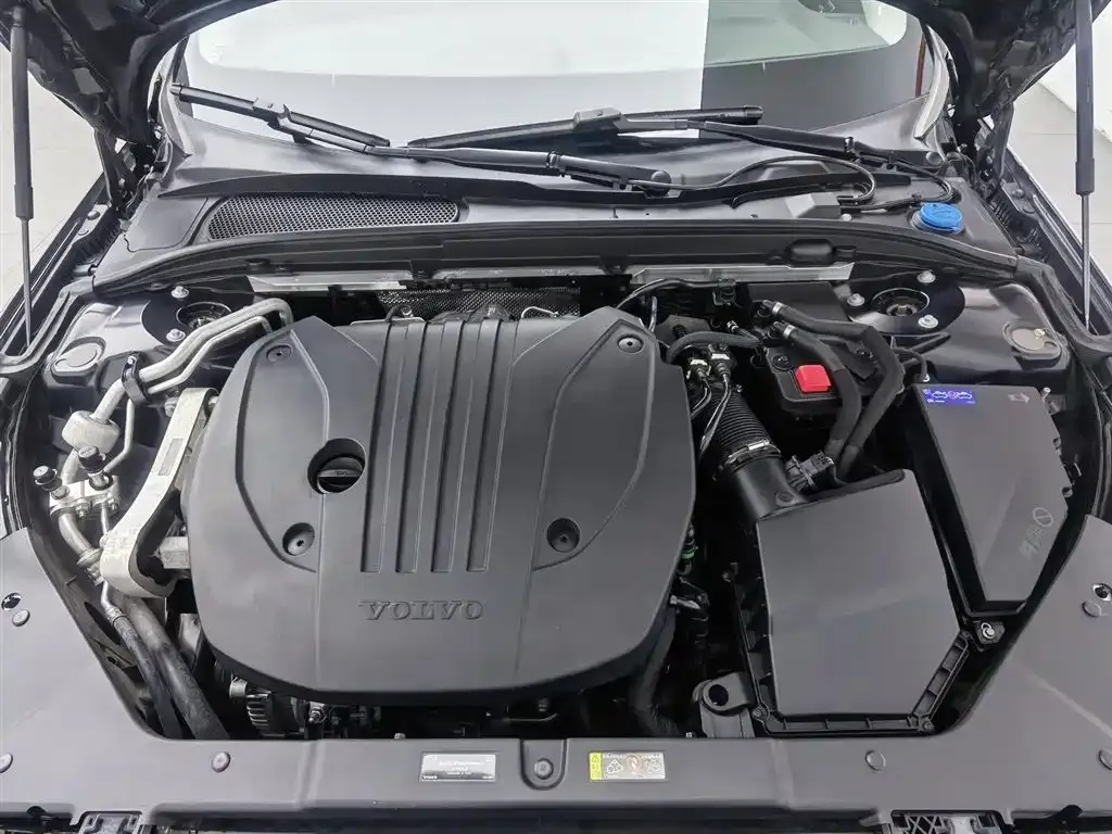 Volvo S60 2022 из CN, фото 8