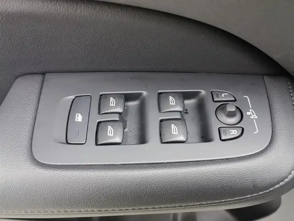 Volvo S60 2022 из CN, фото 7