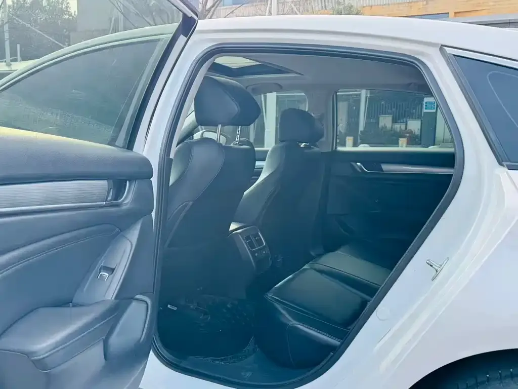 Honda Accord 2023 из CN, фото 3