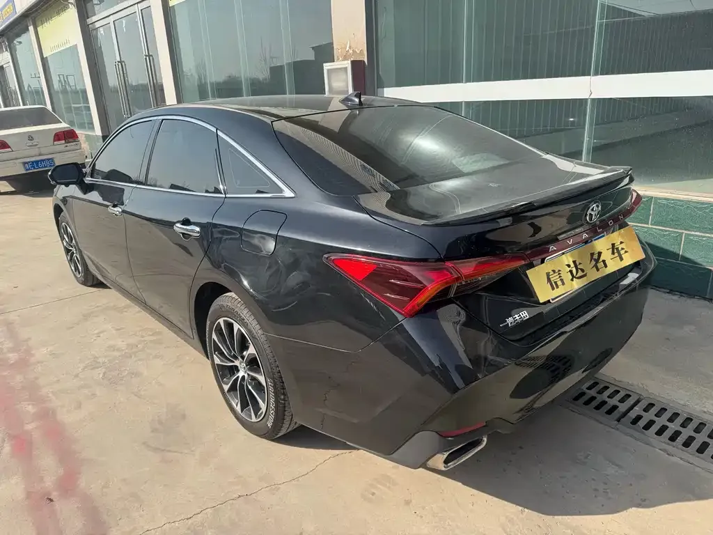 Toyota Avalon 2022 из CN, фото 2