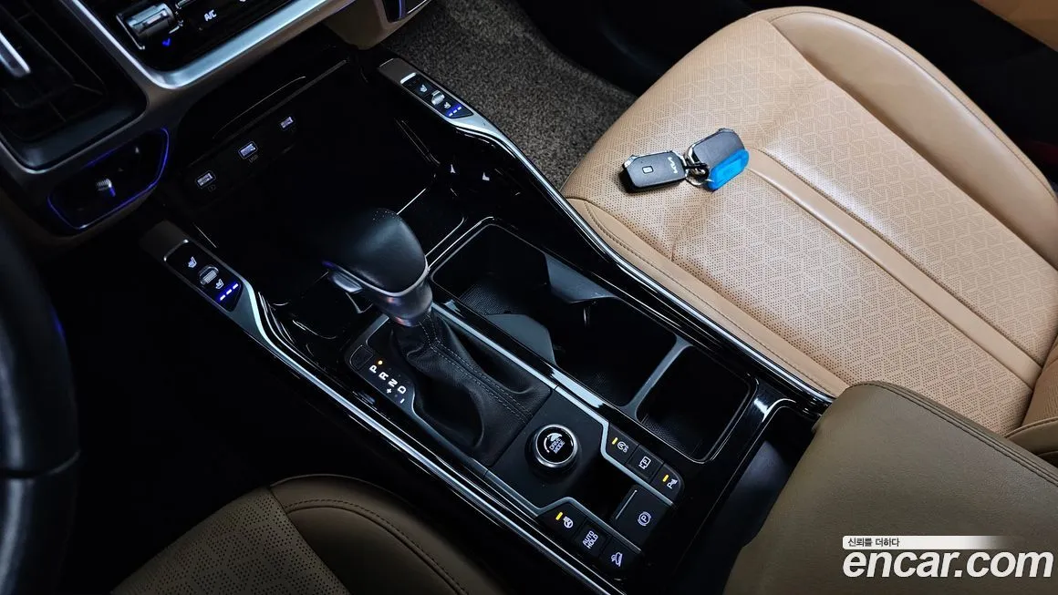 Kia Sorento — фото 8