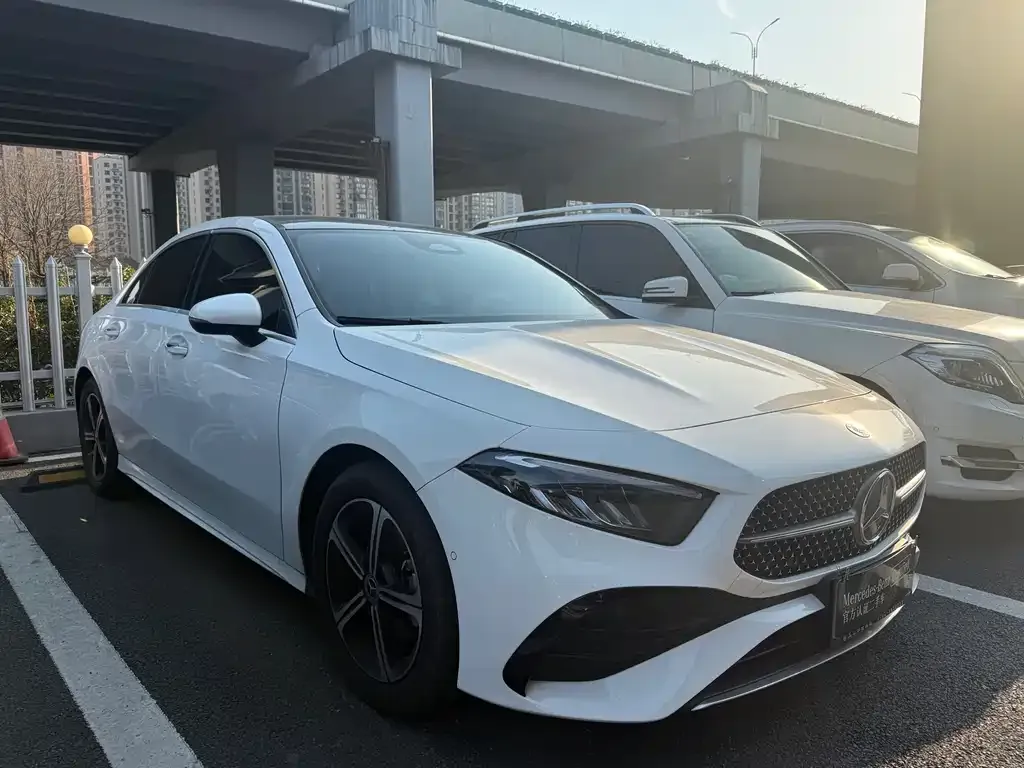 Mercedes-Benz A-Class 2024 из CN, фото 4