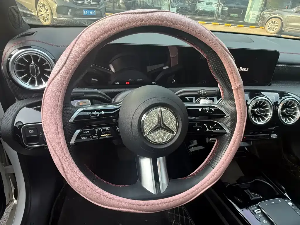Mercedes-Benz A-Class 2024 из CN, фото 2