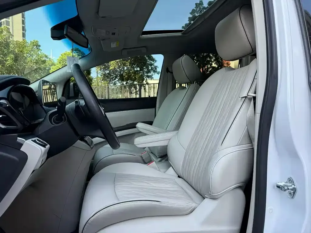 Buick GL8 2021 из CN, фото 4