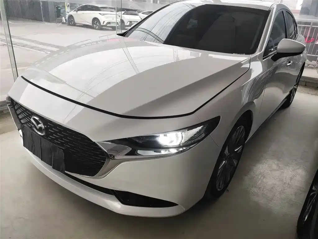 Mazda 3 Axela 2024 из CN, фото 1