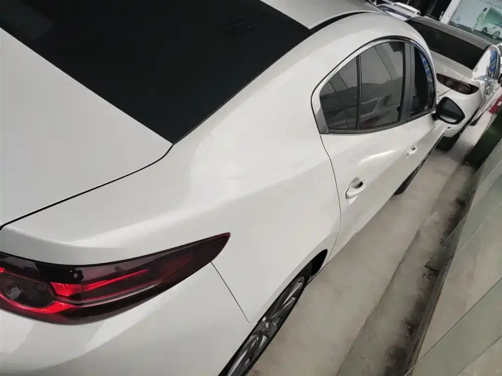 Mazda 3 Axela 2024 из CN, фото 3