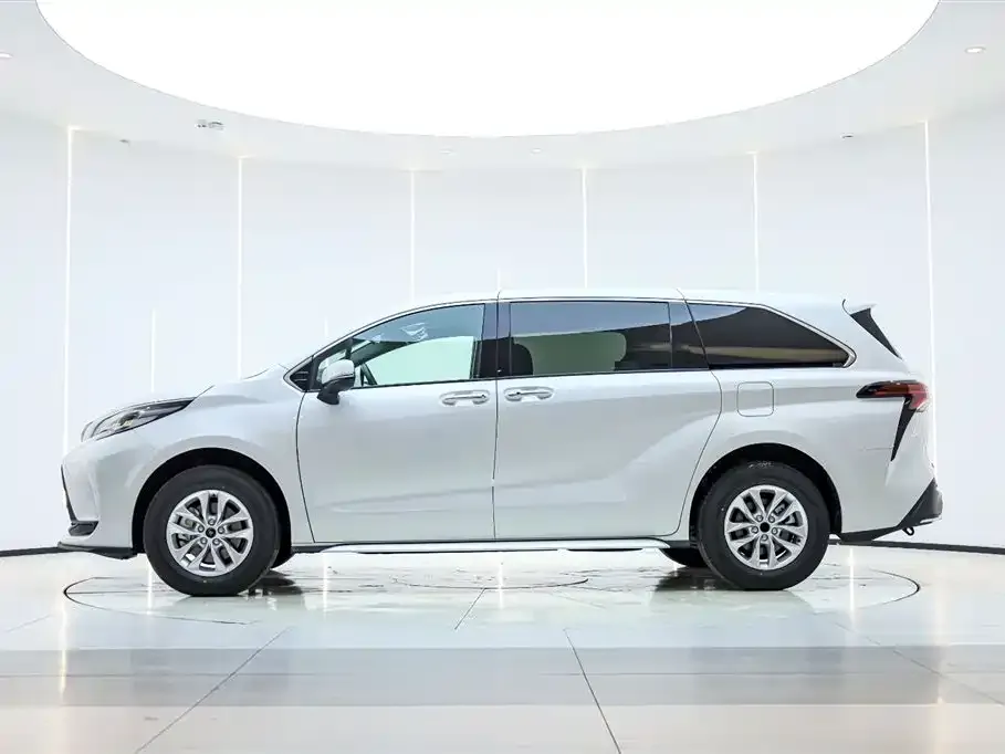 Toyota Granvia 2026 из CN, фото 2