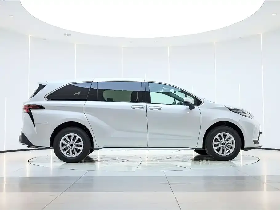 Toyota Granvia 2026 из CN, фото 9