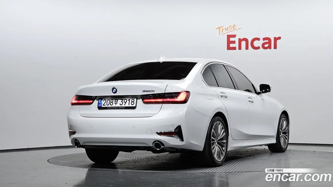 BMW 3-Series 2022 из KR, фото 8