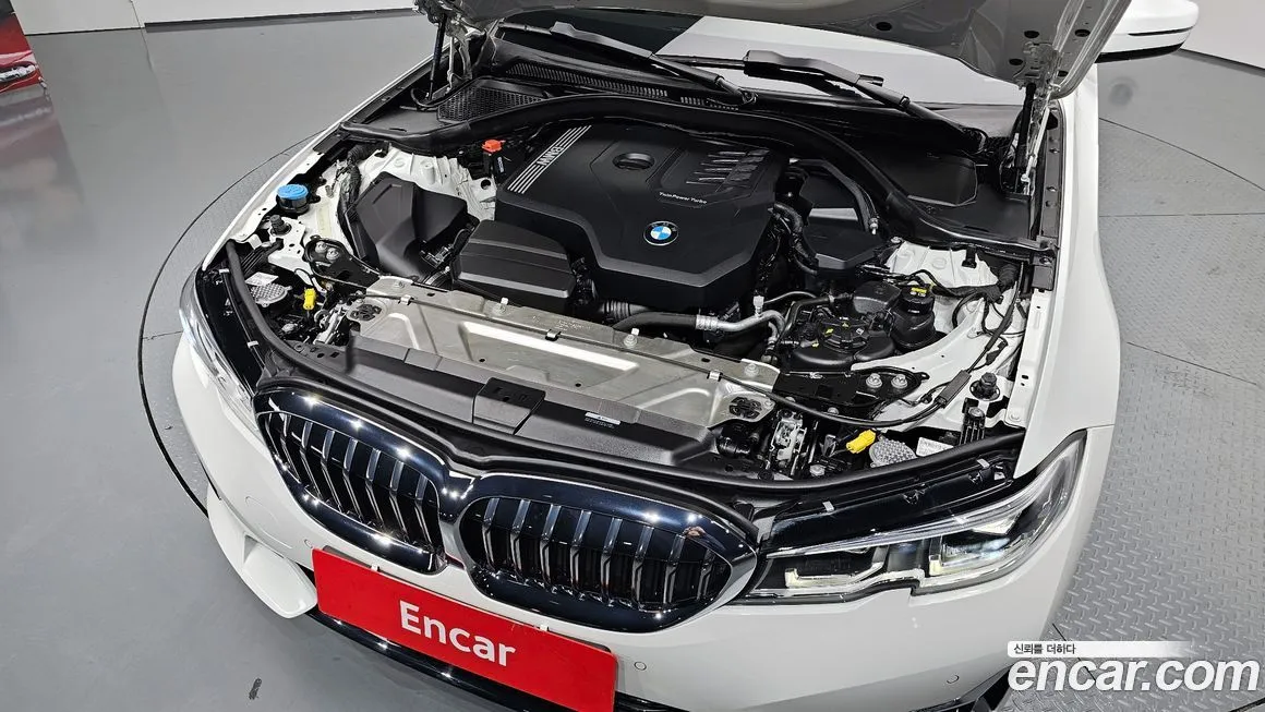 BMW 3-Series 2022 из KR, фото 3