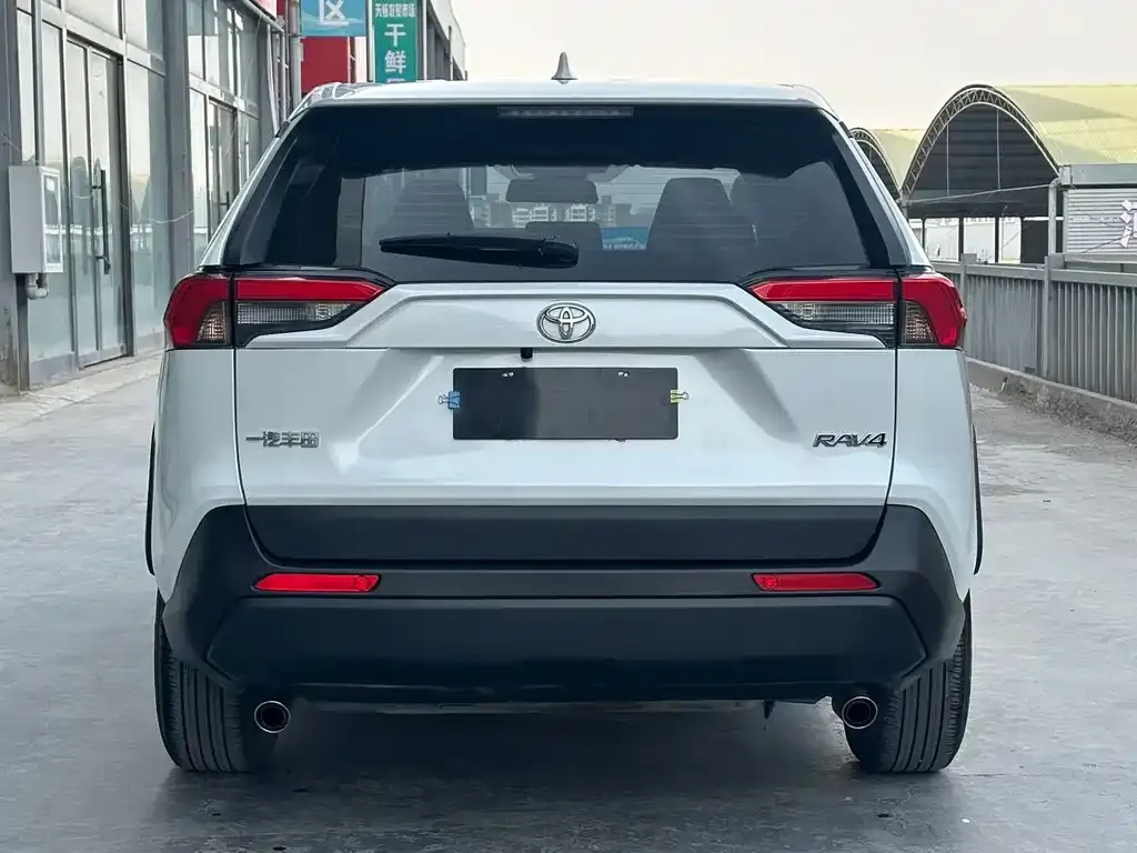 Toyota RAV4 2024 из CN, фото 7