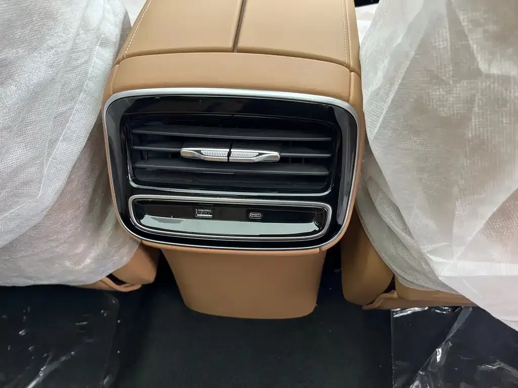 Roewe Feifan R7 2025 из CN, фото 9