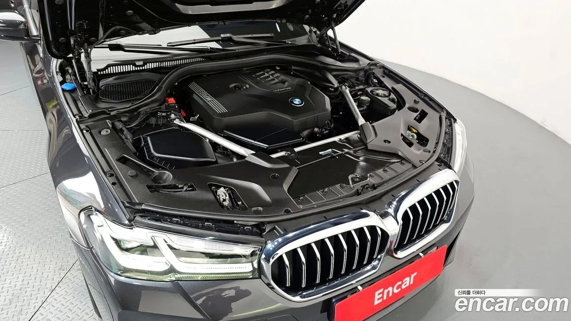 BMW 5-Series 2023 из KR, фото 8